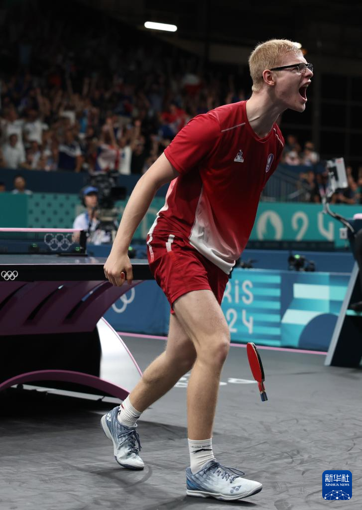 作与临场调 作与临场调