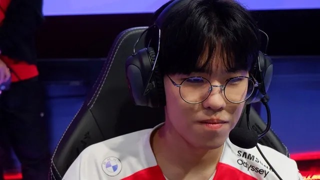 展示出坚强 展示出坚强