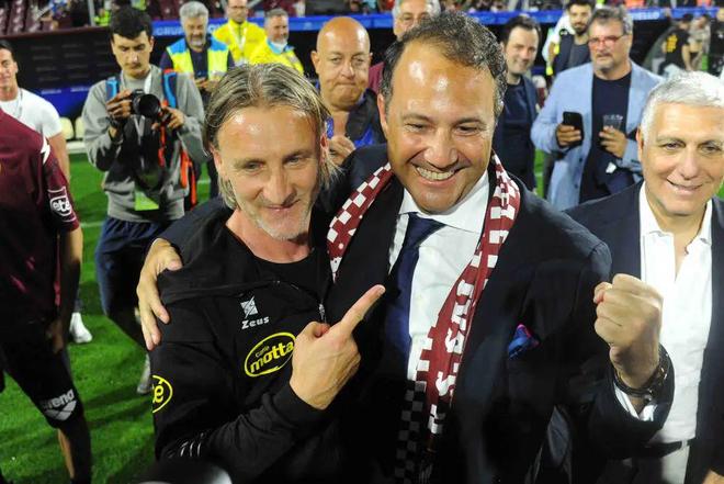 背后的支持 背后的支持