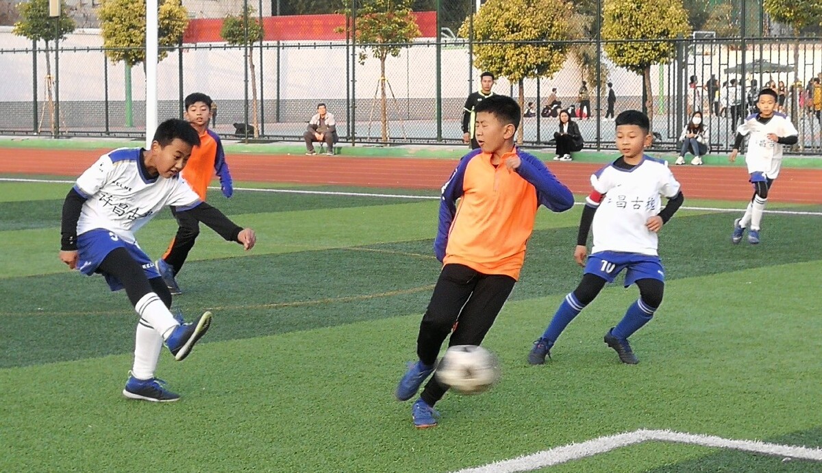 白袜在更衣 白袜在更衣